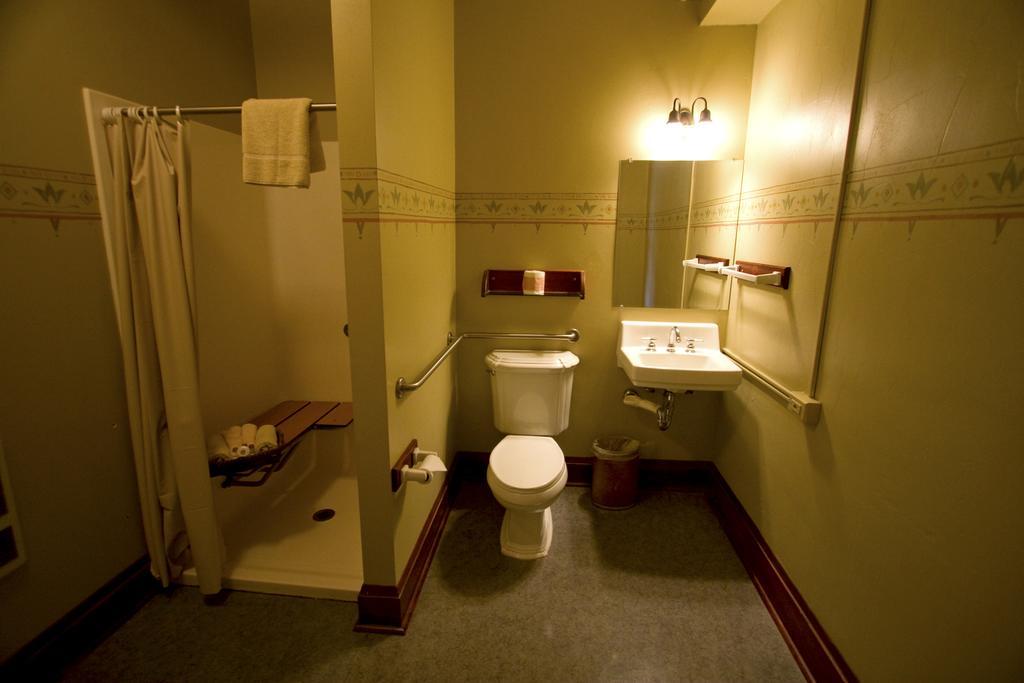 Mcmenamins Edgefield Hotel Troutdale Værelse billede