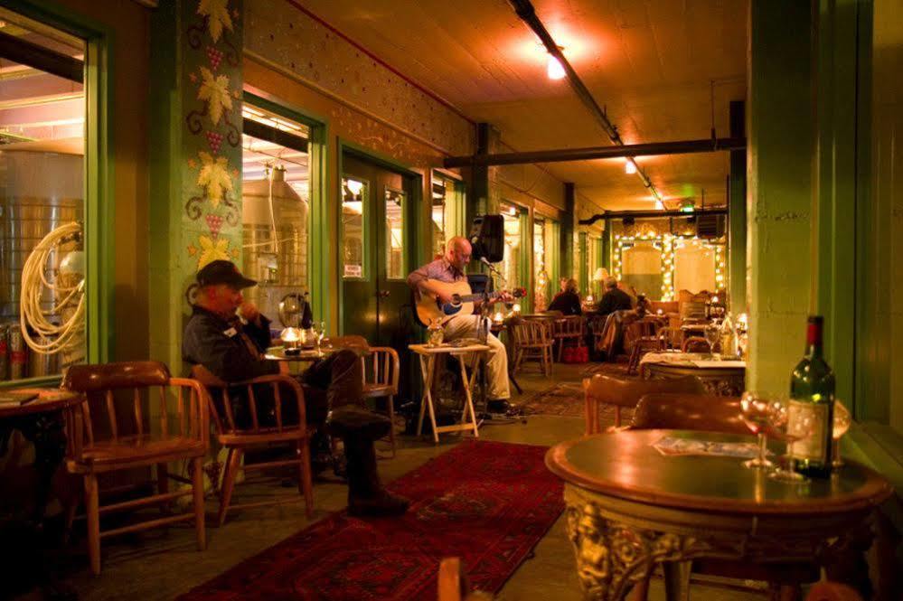 Mcmenamins Edgefield Hotel Troutdale Eksteriør billede